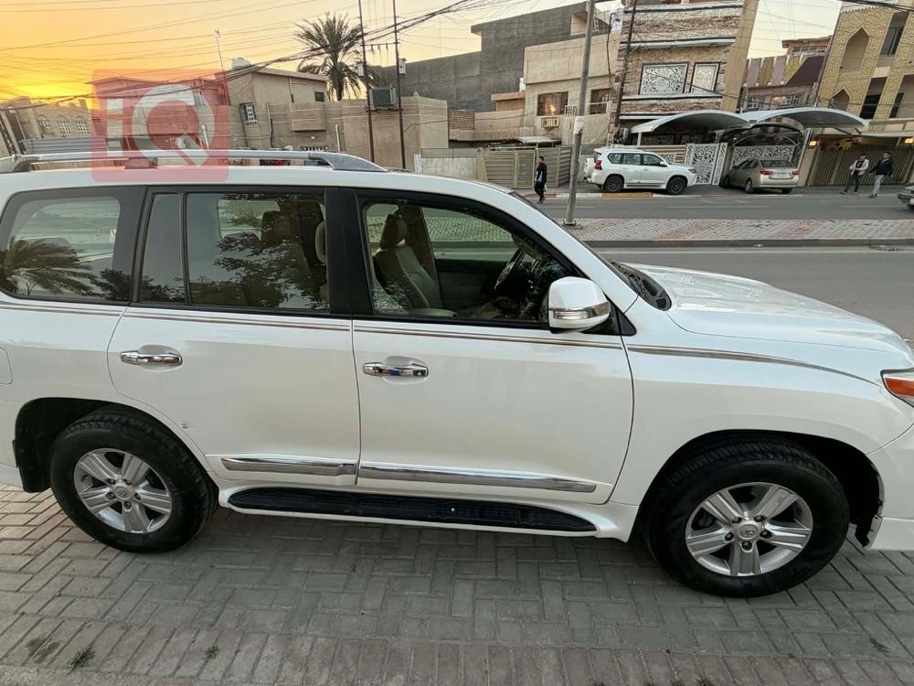 تويوتا لاندكروزر